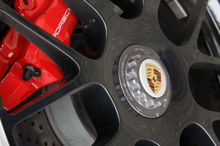  Porsche 911 GTS 2011 года  (фото 42 из 44)